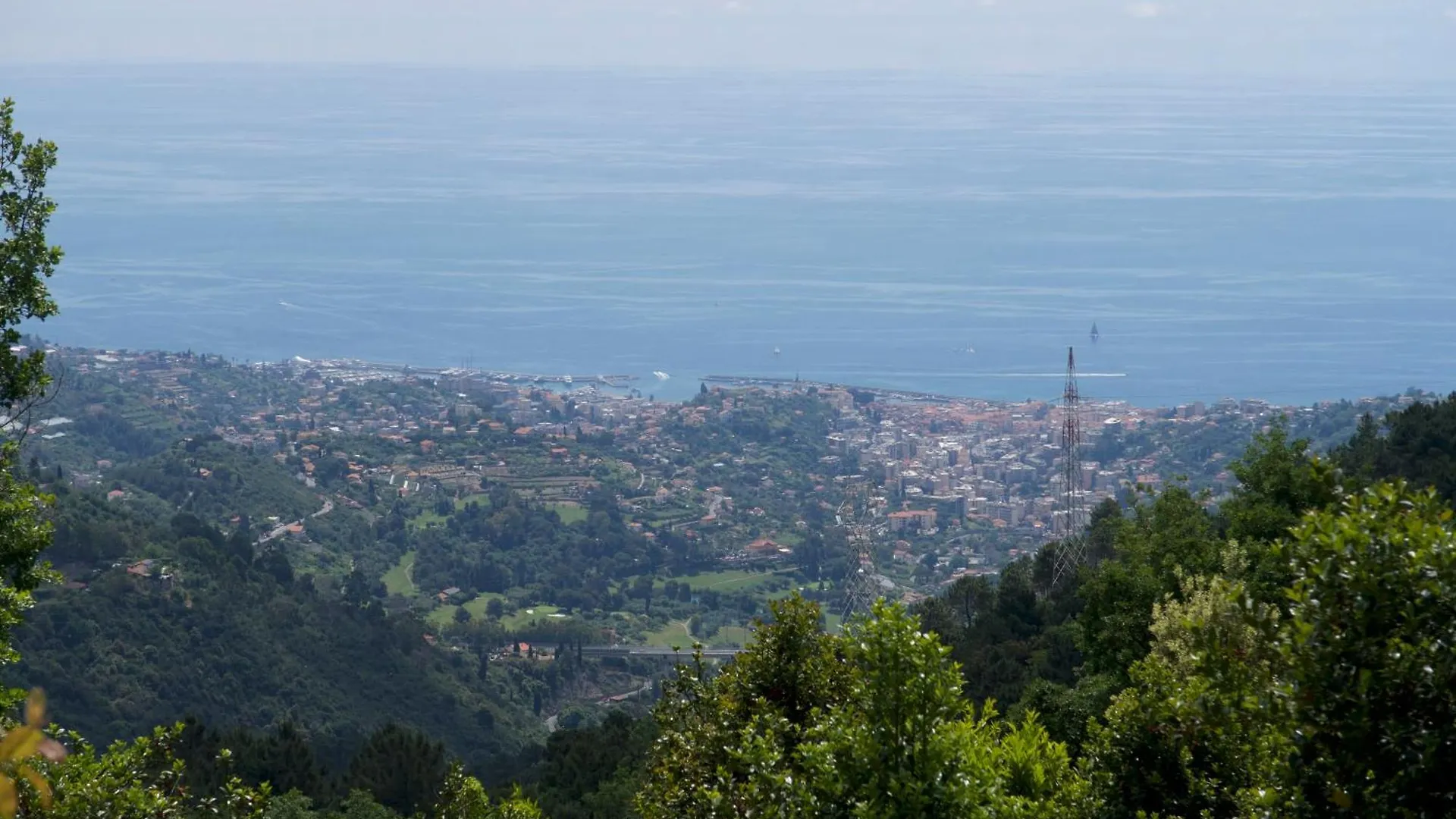 Tra Il Mare E I Monti Villa Sanremo Italy
