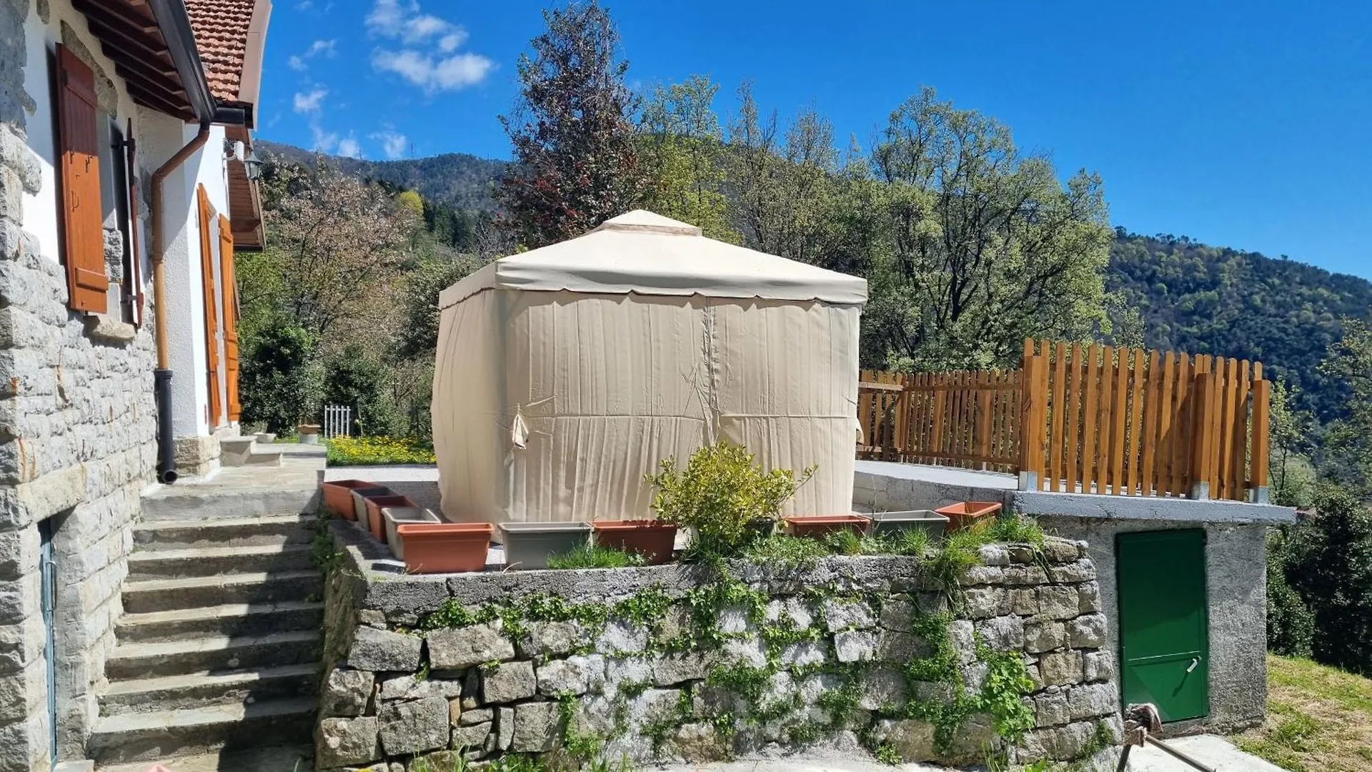 Tra Il Mare E I Monti Vila Sanremo